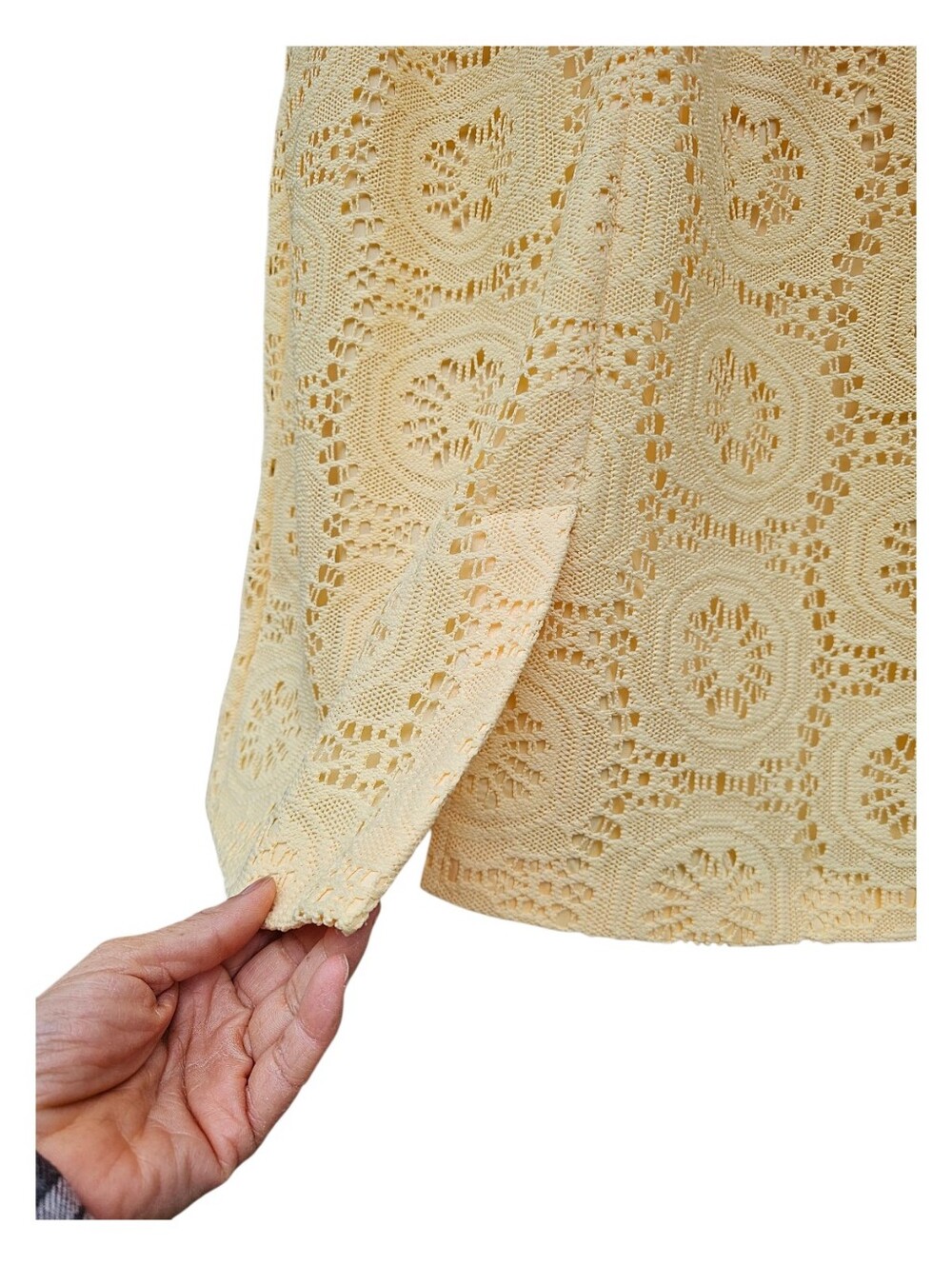 Adrianna Papell Yellow Crochet Overlay Sheath Dress Size 10 - Picture 7 of 9